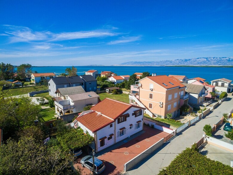 Apartments Miljenka