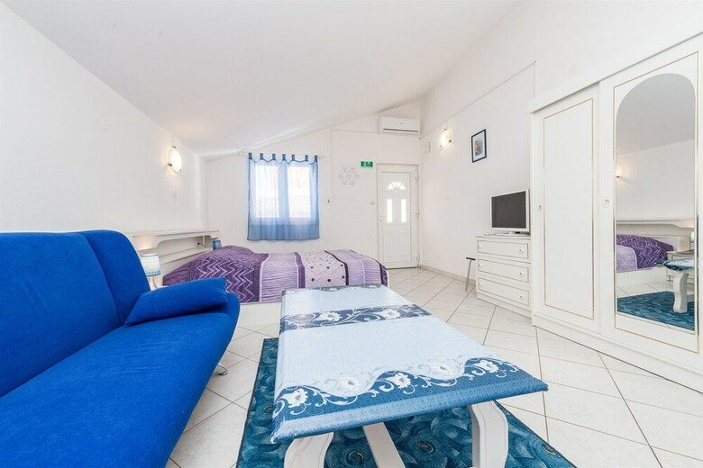 Apartments Miljenka