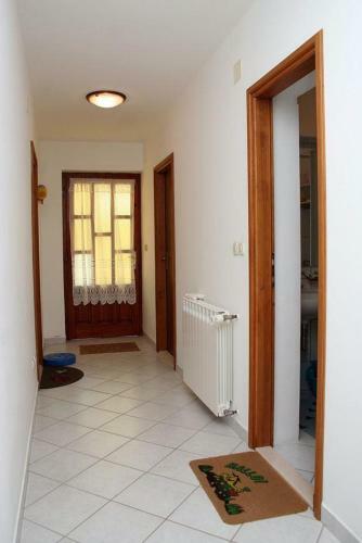 Apartment Vrboska 4634b