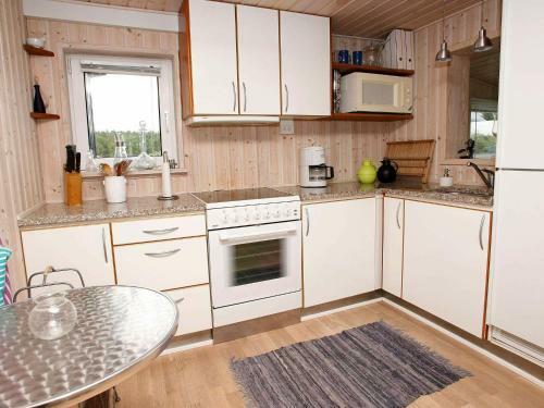 Two-bedroom Holiday Home In L�kken 16