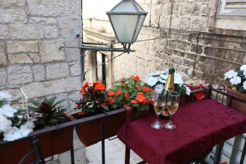 Tragurium & Salona Apartments