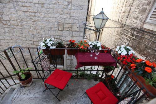 Tragurium & Salona Apartments