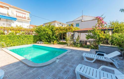 Apartment Kastel Stari 19