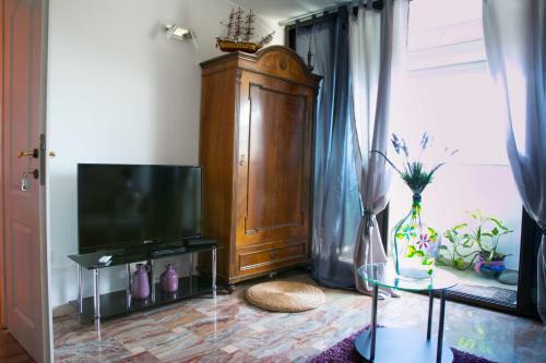 Panoramic City Apartment
