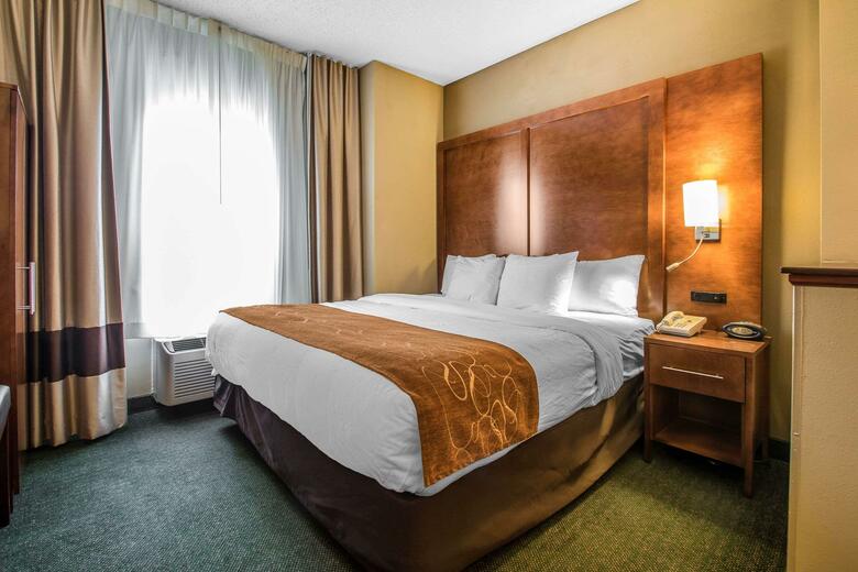 Hotel Comfort Suites