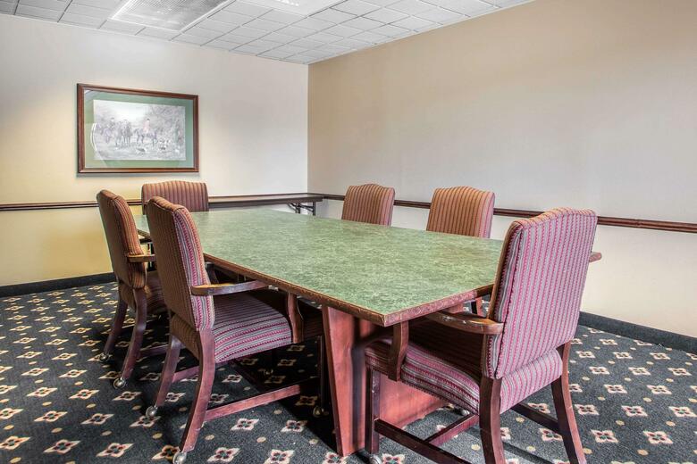Hotel Comfort Suites