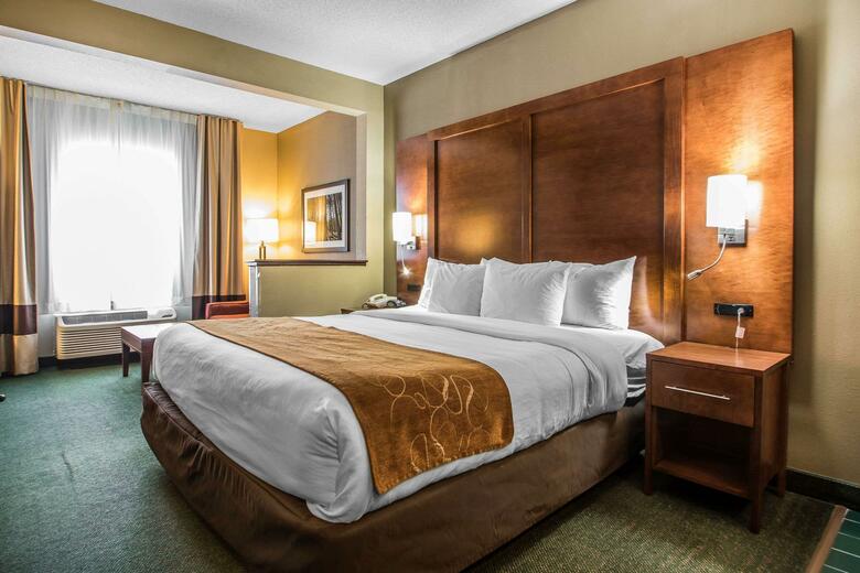 Hotel Comfort Suites