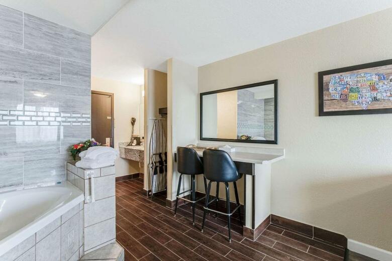 Hotel Econo Lodge (madison)