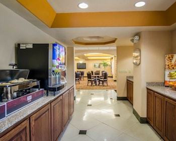 Hotel Sleep Inn & Suites
