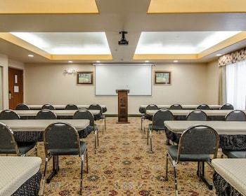 Hotel Sleep Inn & Suites