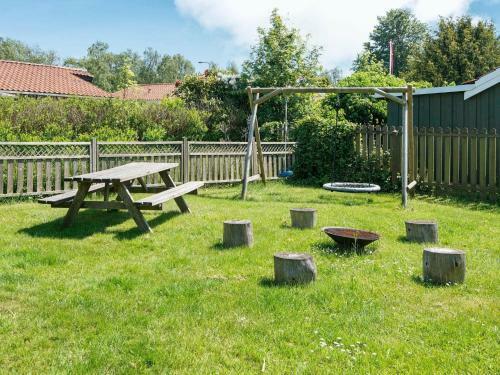 Three-bedroom Holiday Home In Grenaa 11