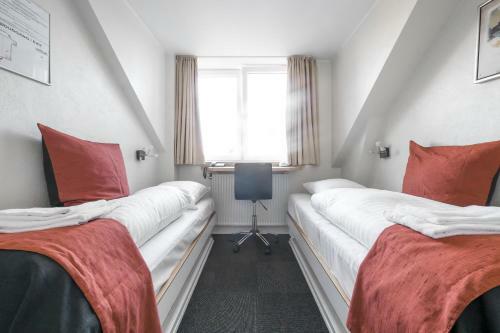 Ydes Budget Hotel