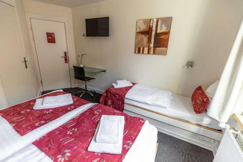 Ydes Budget Hotel