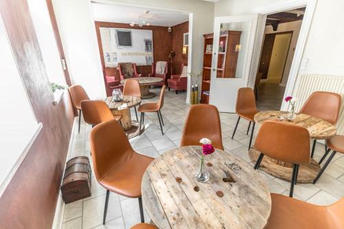 Ydes Budget Hotel