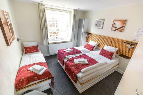 Ydes Budget Hotel