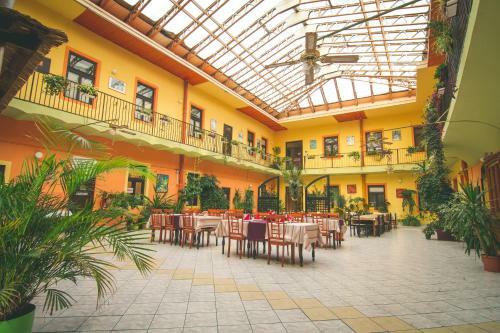 Hostal Penzi�n Grand