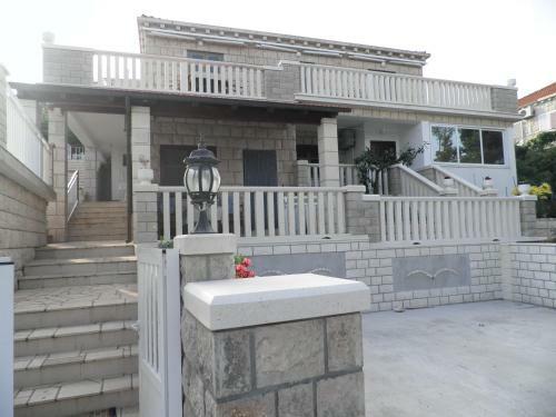 Apartments Holiday