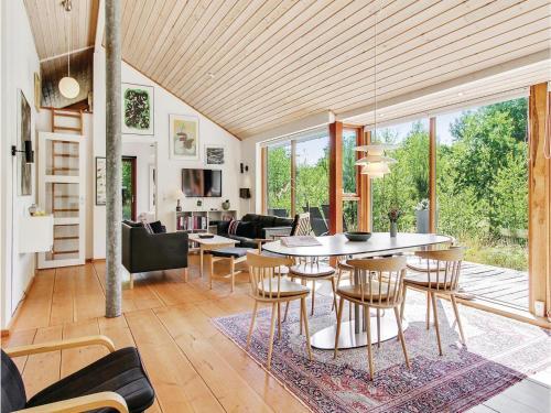 Holiday Home Ellekrogen