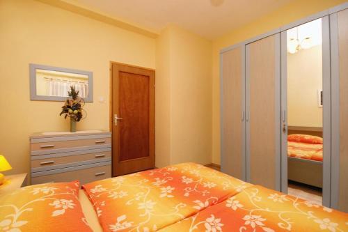 Apartment Novi Vinodolski 5488a