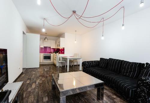 Jm Apartment Design & The City
