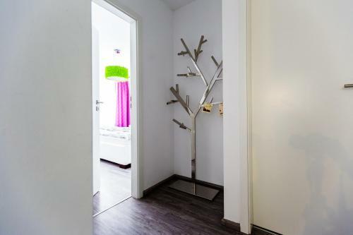 Jm Apartment Design & The City