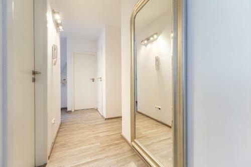 Jm Apartment Design & The City