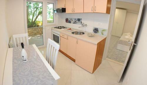 Apartments Maji?
