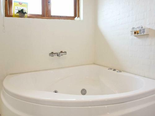 Four-bedroom Holiday Home In Jerup 9