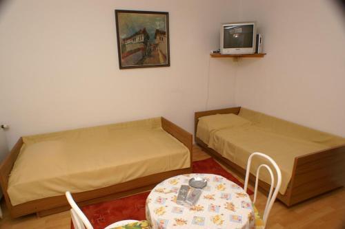 Apartment Stara Novalja 4056b