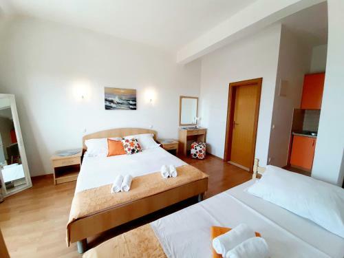 Apartments Akmadzic