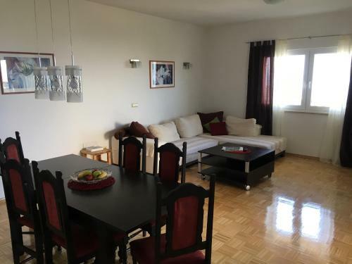 Apartments Akmadzic