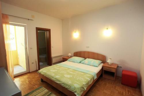 Apartments Akmadzic