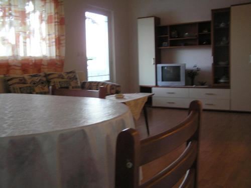 Apartment Orebic 10096b