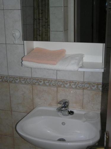 Apartment Orebic 10096b