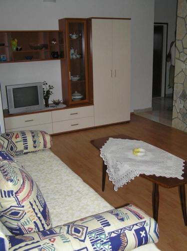 Apartment Orebic 10096b