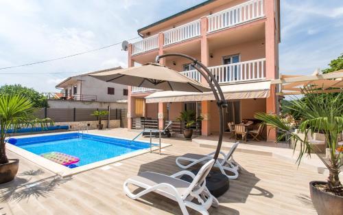 Apartment In Silo/insel Krk 13502
