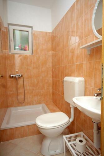 Apartments With A Parking Space Palit (rab) - 5028