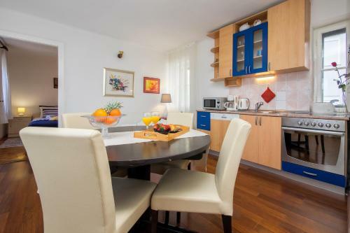 Hostal Guest House Leta