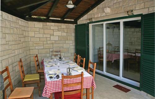 Holiday Home Mala Lozna