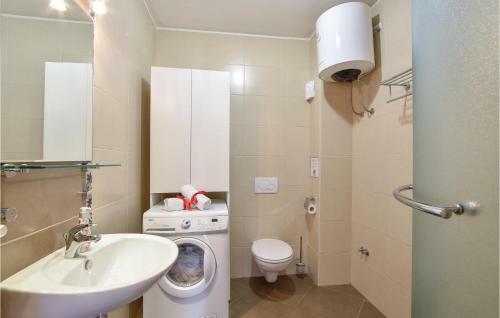 Holiday Home Mala Lozna