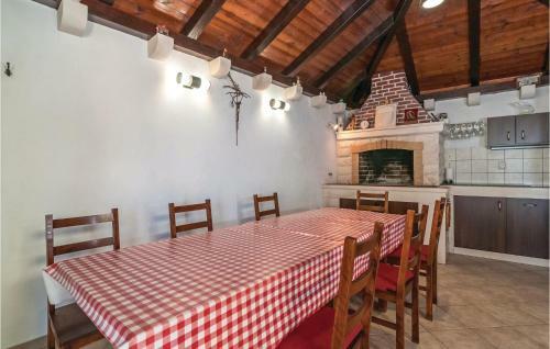 Holiday Home Mala Lozna