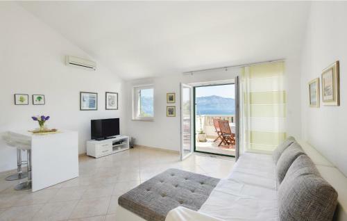 Holiday Home Mala Lozna