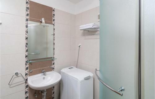Holiday Home Mala Lozna