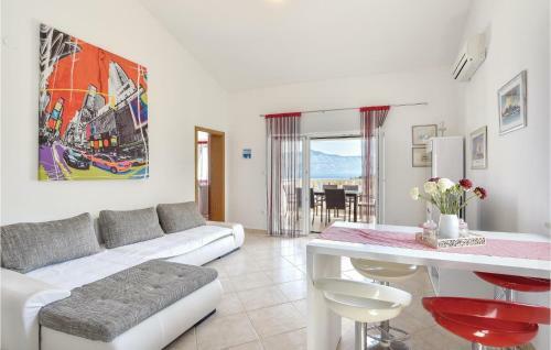 Holiday Home Mala Lozna