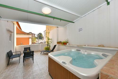 Hostal Old Town Jacuzzi Suite
