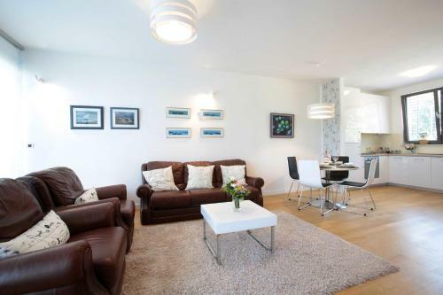 Holiday Home Beige