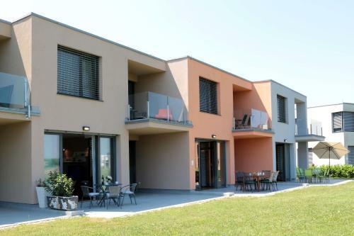 Holiday Home Beige