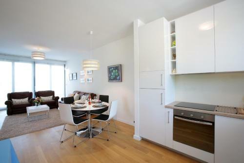 Holiday Home Beige