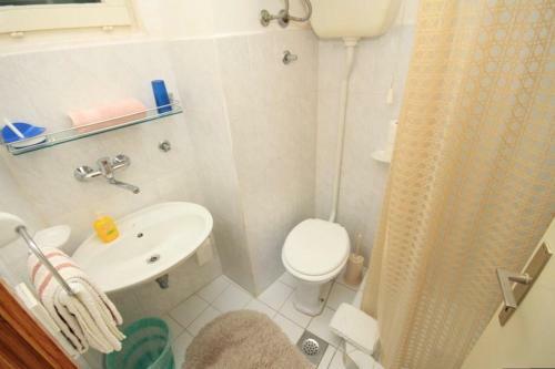 Apartment Komiza 8910b