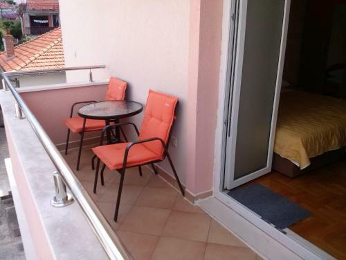 Hostal Apartments Belas